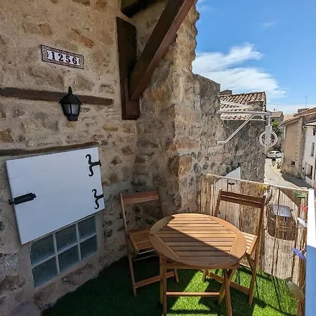 Semesterbostad Maison Porte Saint Croix