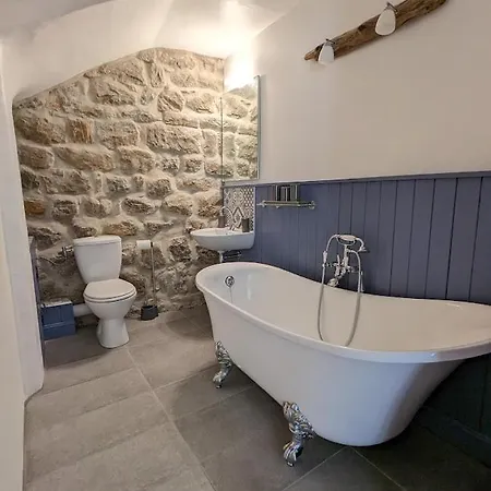 Maison Porte Saint Croix * Bize-Minervois